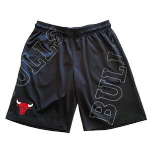 Chicago Bulls Basketball Shorts Youth XL (18-20) Black/ Red